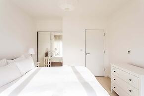 Modern Chiswick Apartment