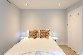 Two Bed Notting Hill Gem