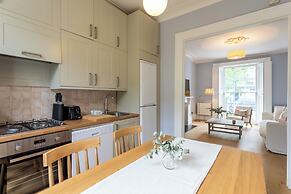 Two Bed Notting Hill Gem