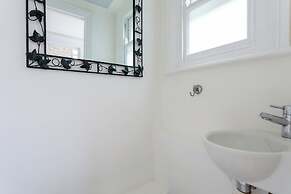 Two Bed Notting Hill Gem