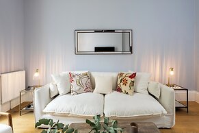 Two Bed Notting Hill Gem