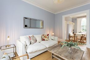 Two Bed Notting Hill Gem