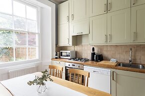 Two Bed Notting Hill Gem