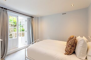 Two Bed Notting Hill Gem