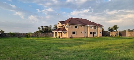 Casa Nadreya Furnished Apartments