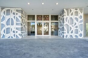 Stunning 2BR 2BA  Bay Harbour with Pool