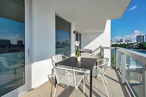 Stunning 2BR 2BA  Bay Harbour with Pool