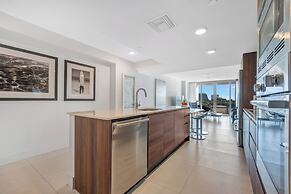 Stunning 2BR 2BA  Bay Harbour with Pool