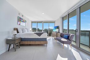 Stunning 2BR 2BA  Bay Harbour with Pool