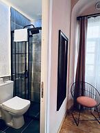 Ivy Ayvalik Coffee & Wine & Hotel