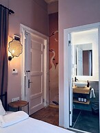 Ivy Ayvalik Coffee & Wine & Hotel