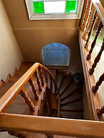 Ivy Ayvalik Coffee & Wine & Hotel