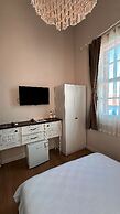 Ivy Ayvalik Coffee & Wine & Hotel