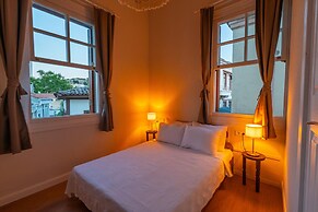 Ivy Ayvalik Coffee & Wine & Hotel