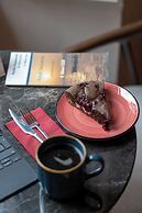 Ivy Ayvalik Coffee & Wine & Hotel