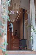 Ivy Ayvalik Coffee & Wine & Hotel