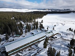 Bear Lodge Resort