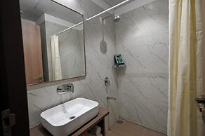 Kings Kraft The Park Executive Hotel