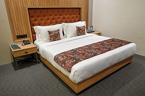 Kings Kraft The Park Executive Hotel