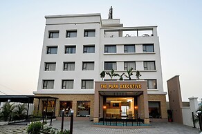 Kings Kraft The Park Executive Hotel