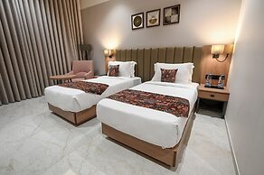 Kings Kraft The Park Executive Hotel