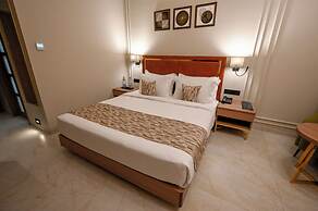 Kings Kraft The Park Executive Hotel