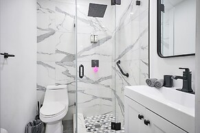 Happy Escape, 15 Min to Beach, Massage Shower Jets, Bar, and BBQ