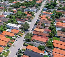 Happy Escape, 15 Min to Beach, Massage Shower Jets, Bar, and BBQ