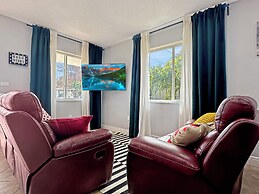 Happy Escape, 15 Min to Beach, Massage Shower Jets, Bar, and BBQ