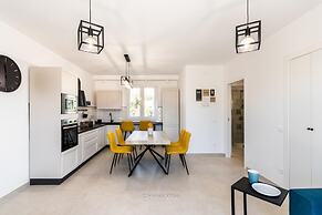 House Villas - Sea Boutique Apartment Family Room