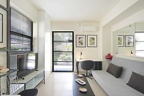 Milanou Glyfada G4 Corner