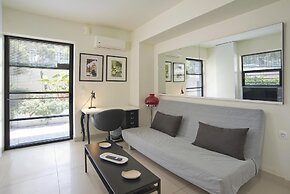 Milanou Glyfada G4 Corner