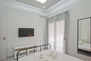 Sofia s Home in Piraeus