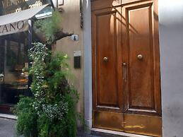 Tavolini 4 Apartment