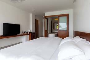 X-sea khanom Harbor Bay Resort