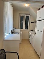 THE CENTRIC Apt. by LOC HOSPITALITY