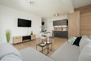 Kapitański Mostek by Renters