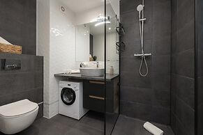 Kapitański Mostek by Renters