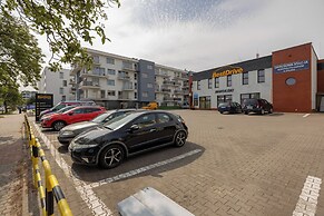 Kapitański Mostek by Renters