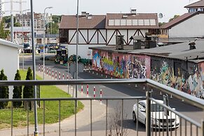 Kapitański Mostek by Renters