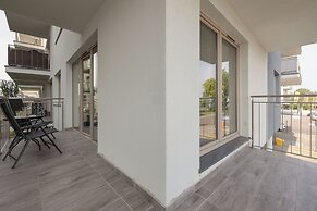 Kapitański Mostek by Renters