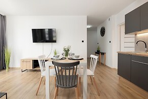 Kapitański Mostek by Renters