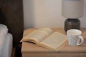 Kapitański Mostek by Renters