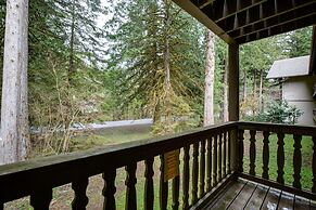 Snowline Lodge Condo #46 - Great for Skiers and Hikers on a Budget! No