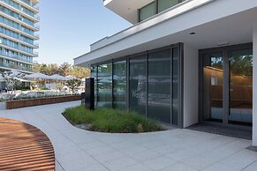 Apartment Royallux Sea View by Renters