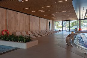 Apartment Royallux Sea View by Renters