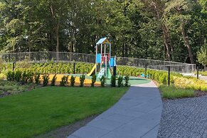 Apartment Royallux Sea View by Renters