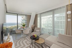 Apartment Royallux Sea View by Renters