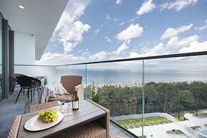 Apartment Royallux Sea View by Renters