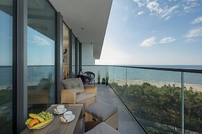 Apartment Royallux Sea View by Renters